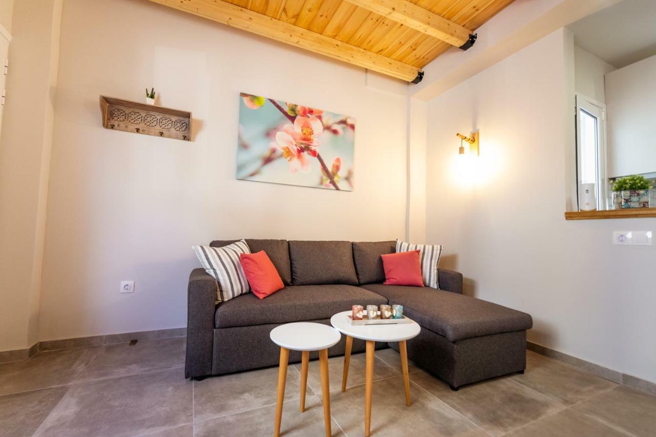 Apartamento Mantisses 3 Kalamata Exterior foto